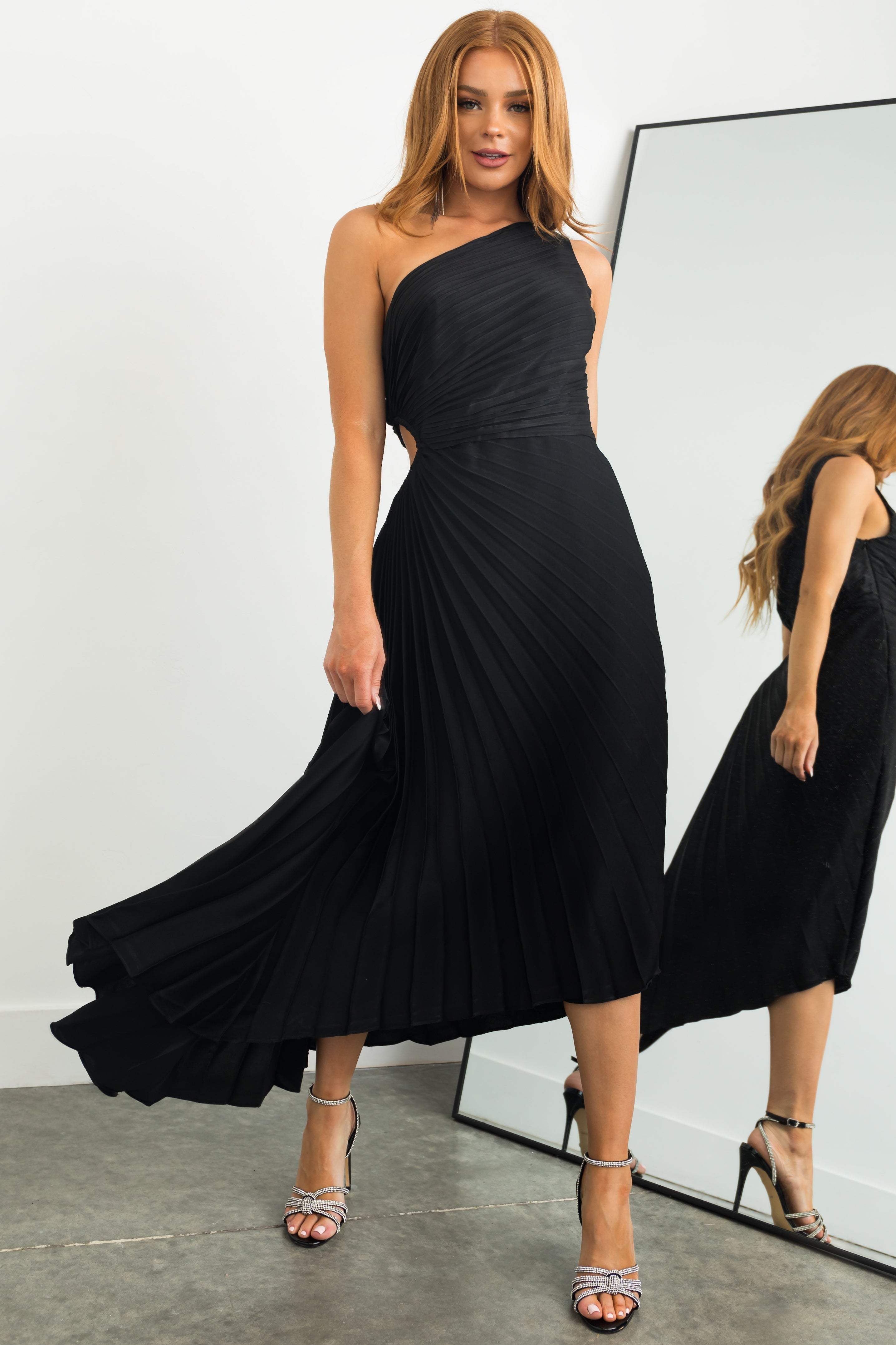 Black One Shoulder Side Cutout Pleated Midi Dress